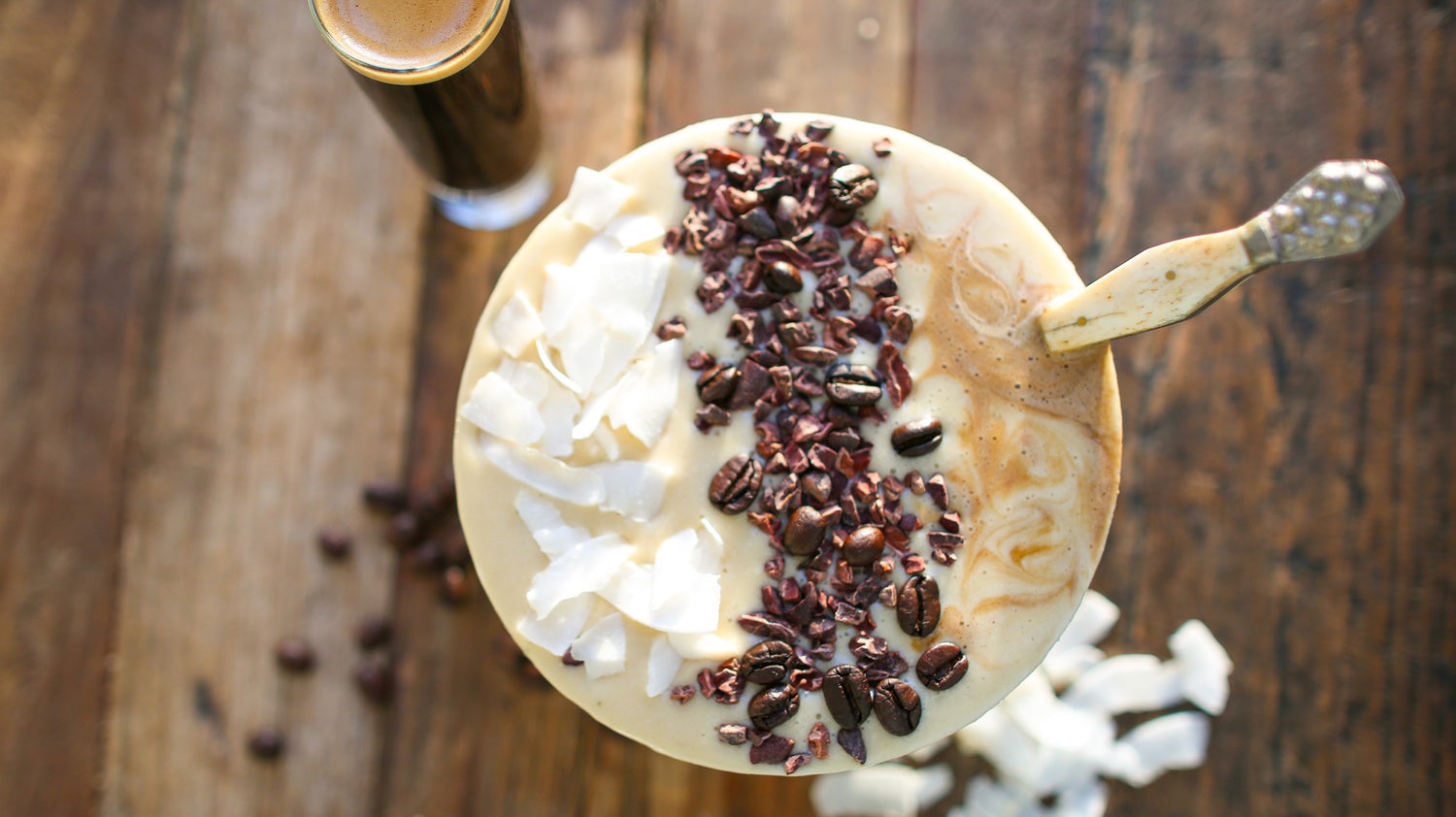 Vanilla Latte Smoothie Bowl